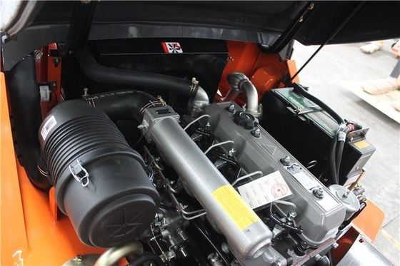 3.5T Mały wózek widłowy z silnikiem wysokoprężnym Oranżowy silnik wysokoprężny Japan Isuzu