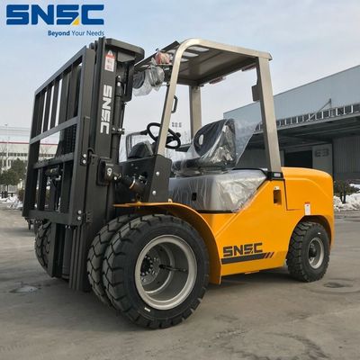 3000 mm-7000 mm Wysokość podnośnika Diesel Wynoszący wózki widłowe 4000 kg