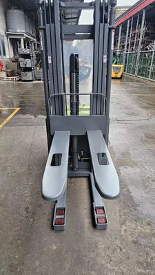 SNSC Elektryczna ciężarówka do układania palet 2000 kg